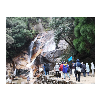 妹背の滝（雄滝）