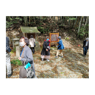 扇原関門　岸静江国治の墓