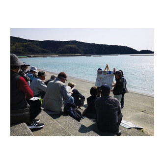 「富海海岸にて飛船の説明を受ける」